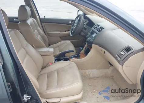 2005 Honda Accord 2.4 Ex из США, поврежденный, VIN 1HGCM56885A152008